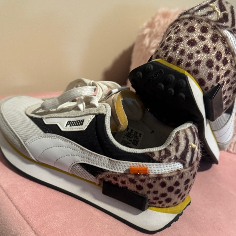 Puma Leopard Accent Snneaker